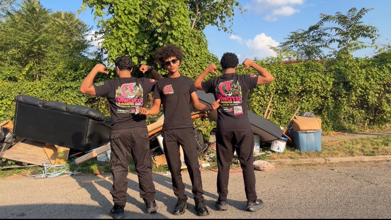 Professional Business Cleanout service by Dtownjunkremovals in Detroit, Michigan - licensed and insured junk removal contractor