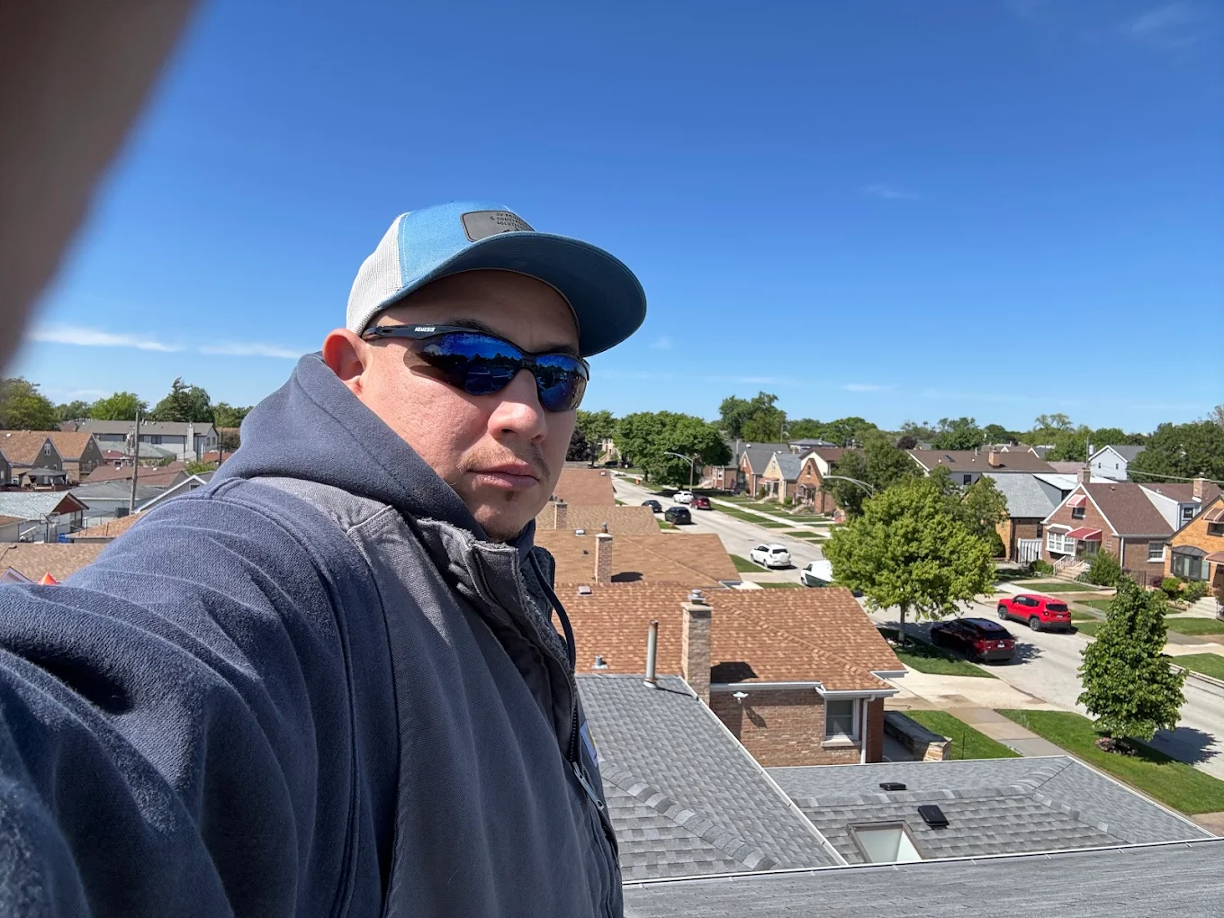 ${c.businessName} providing professional ${c.niche.toLowerCase()} services in Crestwood, ${c.st} - trusted local contractor