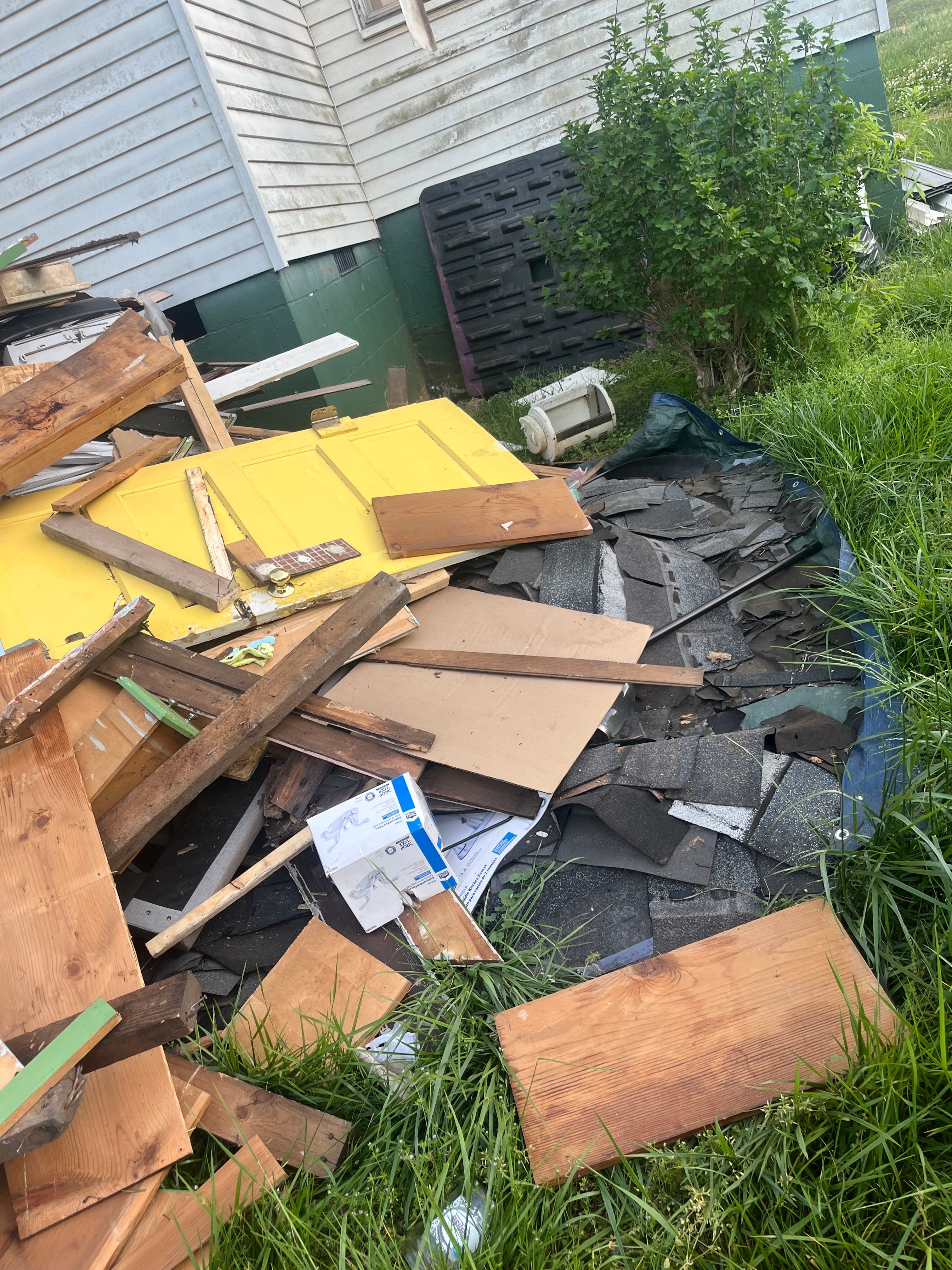 ${c.businessName} providing professional ${c.niche.toLowerCase()} services in Piedmont, ${c.st} - trusted local contractor