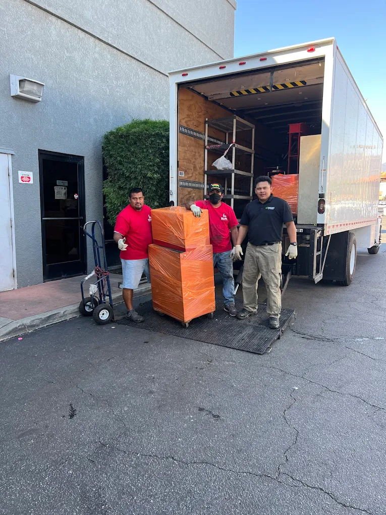 Professional Foreclosure Cleanout service by M&Ms Junk Removal & Moving in Fontana, CA - licensed and insured junk removal contractor