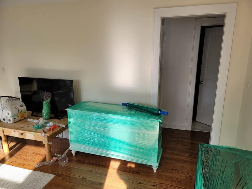 Commercial and Construction Junk Removal services by Sooo Supreme Movers and Haulage in Bridgeport, CT - trusted local junk removal company