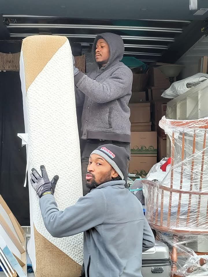 Commercial and Construction Junk Removal services in Monroe, CT - top-rated junk removal company Sooo Supreme Movers and Haulage