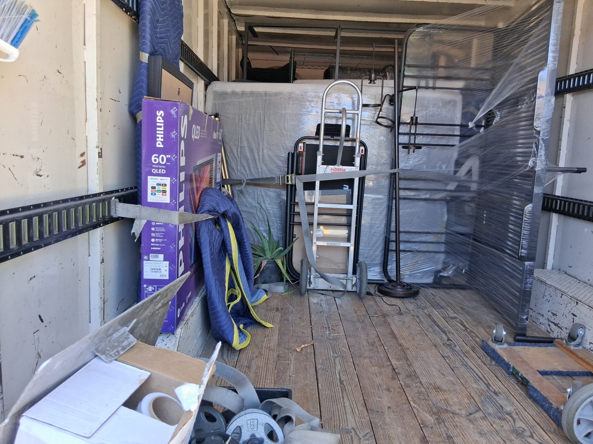 Professional Apartment Moving service by Wrap It Pack It Moving in Huntington Beach, California - licensed and insured moving contractor
